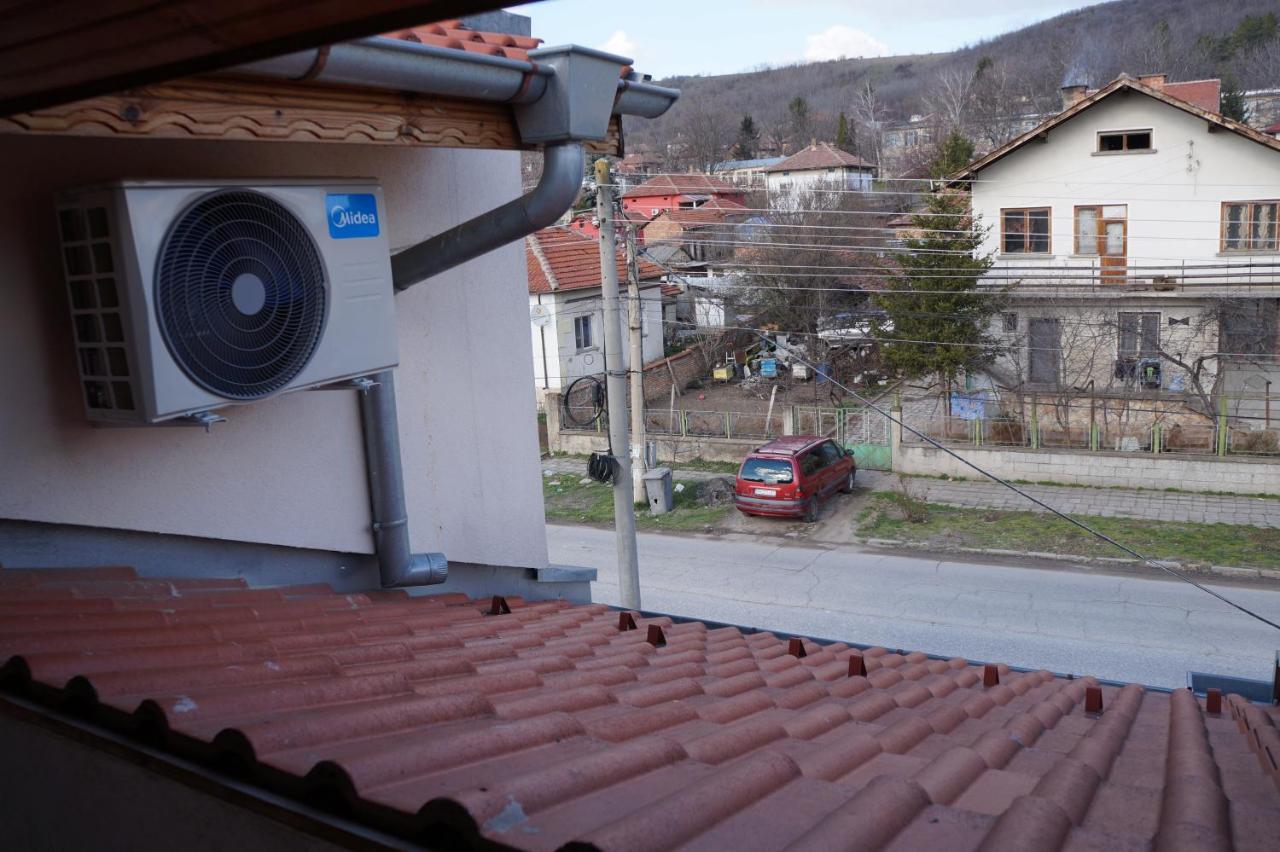Dessi Apartamento Pleven Exterior foto
